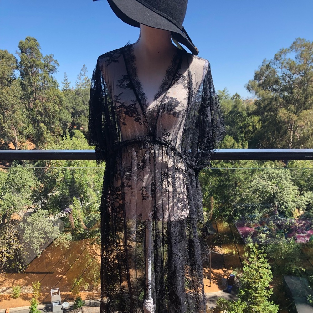 NWOT Lace maxi dress/cover up. One size fits SM-LG